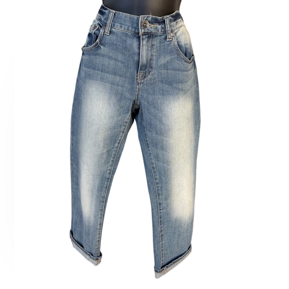 Refuge women’s denim jeans light wash size 5 preloved in excellent condition
